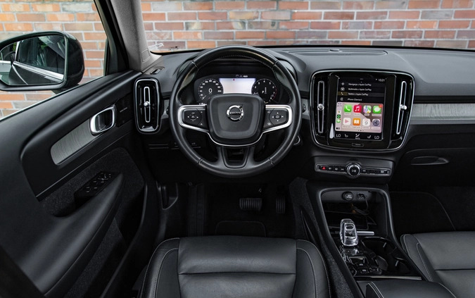 Volvo XC 40 cena 124900 przebieg: 76059, rok produkcji 2019 z Kazimierz Dolny małe 781